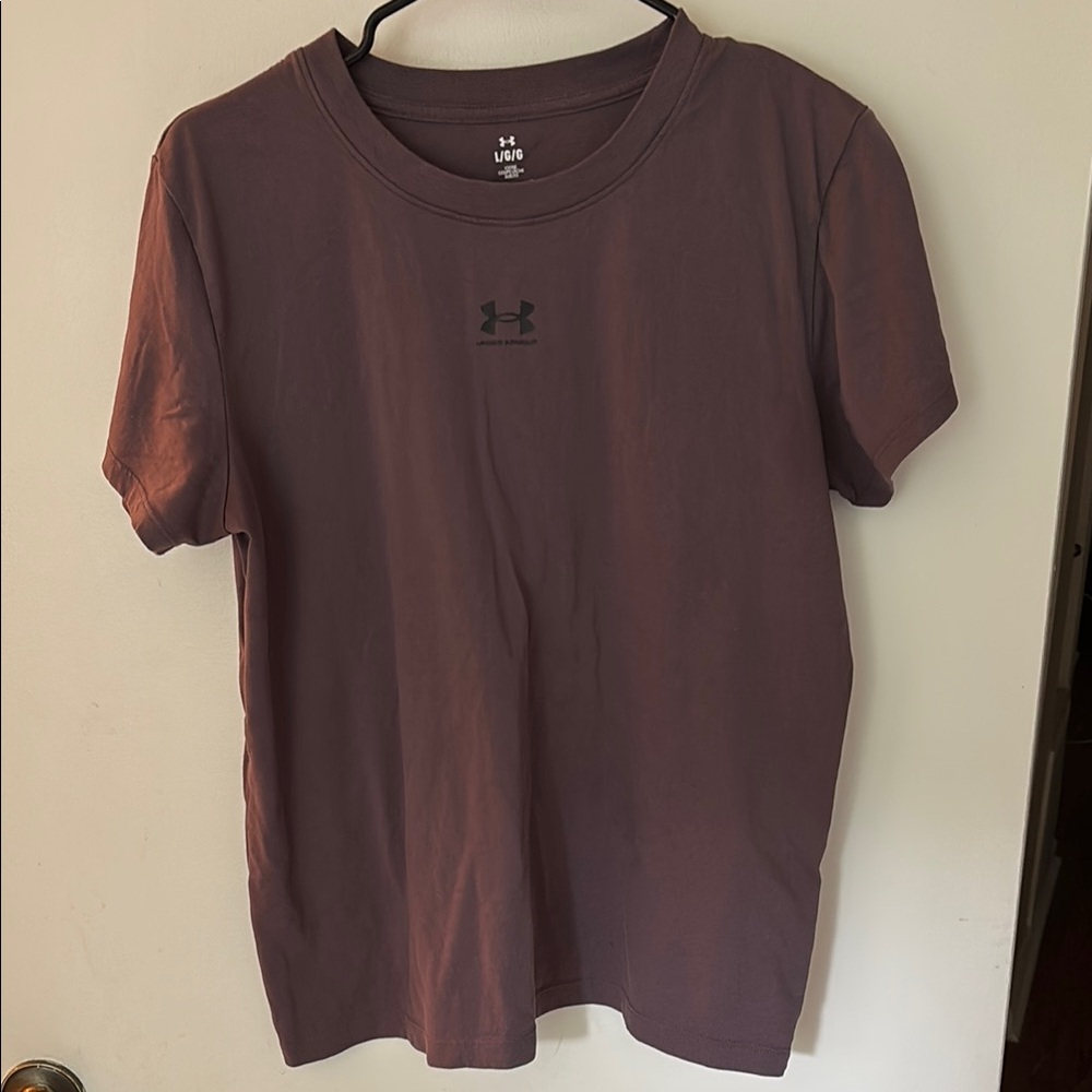 Under Armour Tee, size L